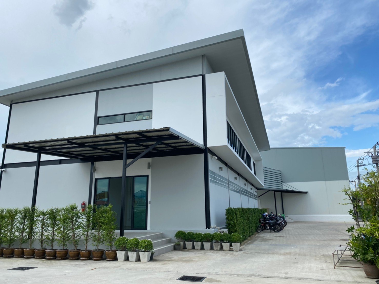 106100891_567285460611097_4549598280369678827_n