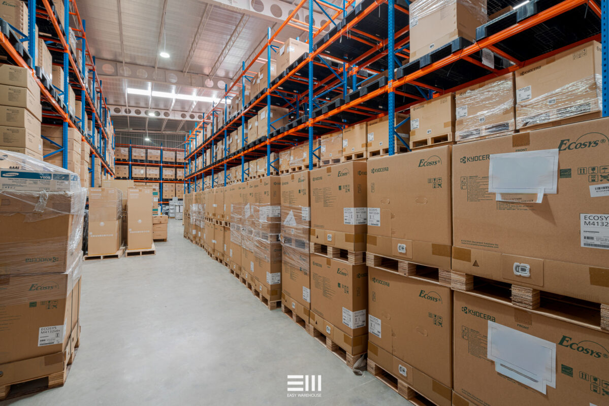 ออกแบบและสร้าง ออฟฟิศใหม่ พูนธนามาร์เก็ตติ้ง จำกัด